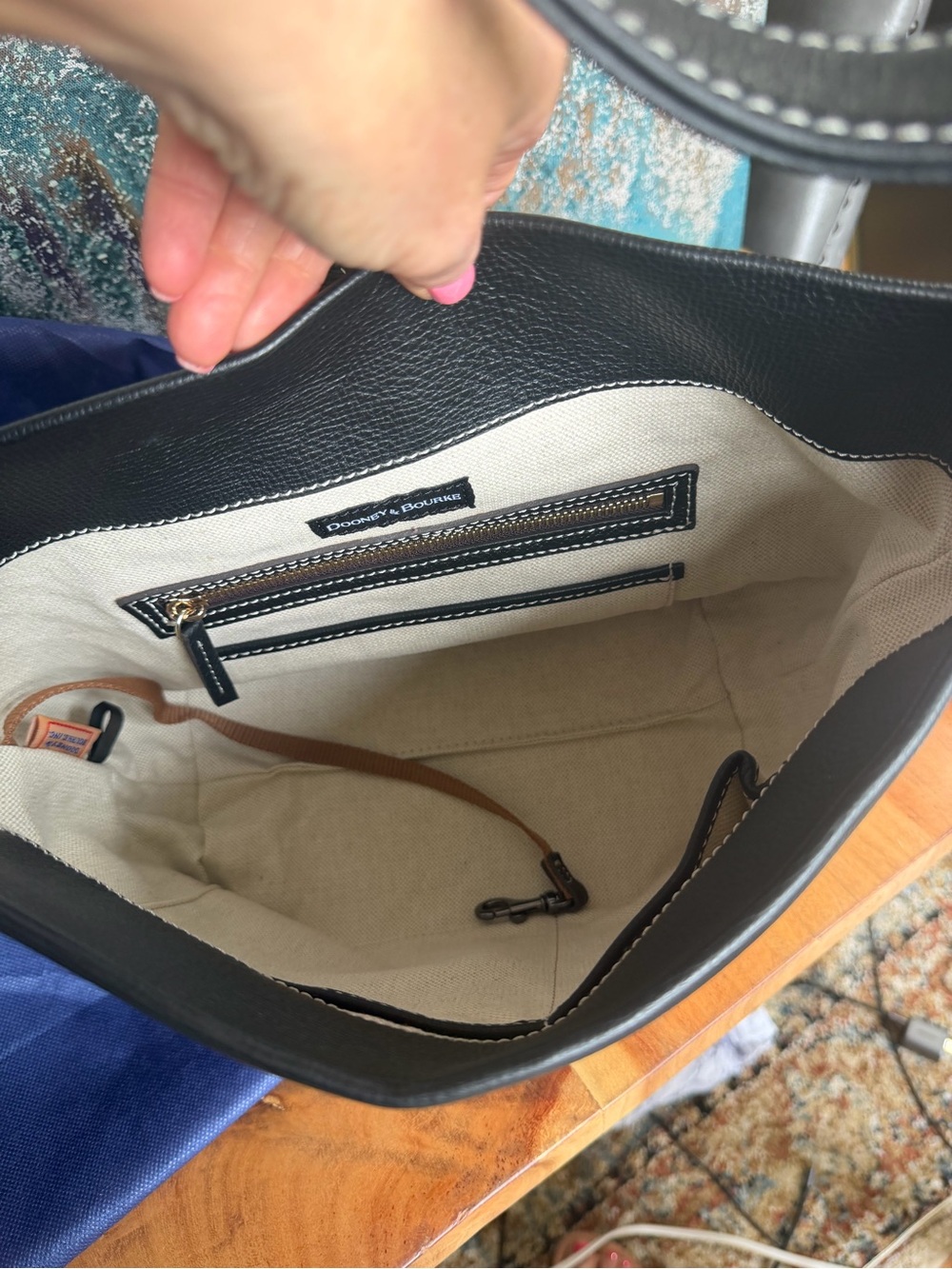 Dooney‎ & Bourke Classic Sorrento Logo Lock Sac Black Leather Hobo NWT - Picture 2 of 15
